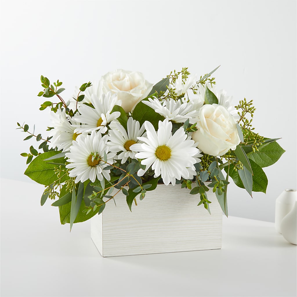 Fresh Linen Box Bouquet – Flower.delivery, Tontitown AR