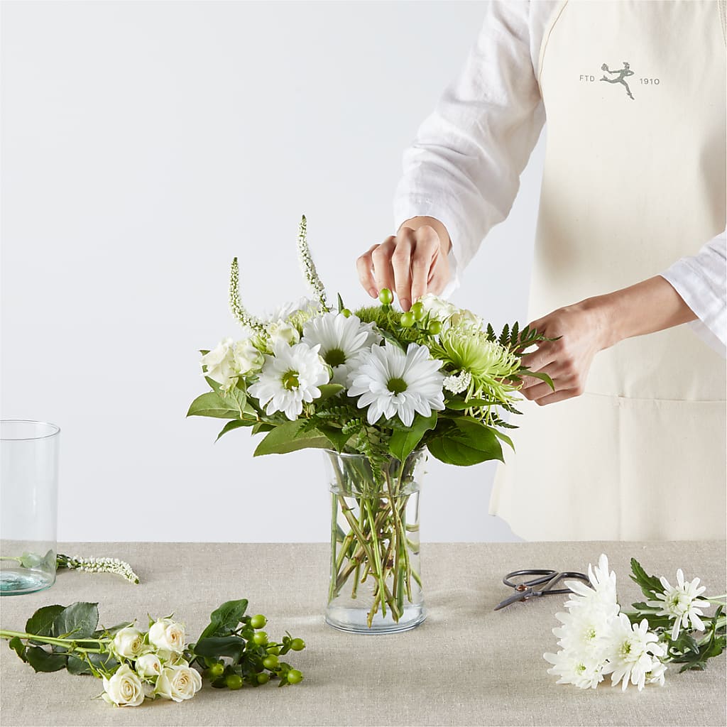 Irish Garden - A Florist Original – Flower.delivery, Tontitown AR