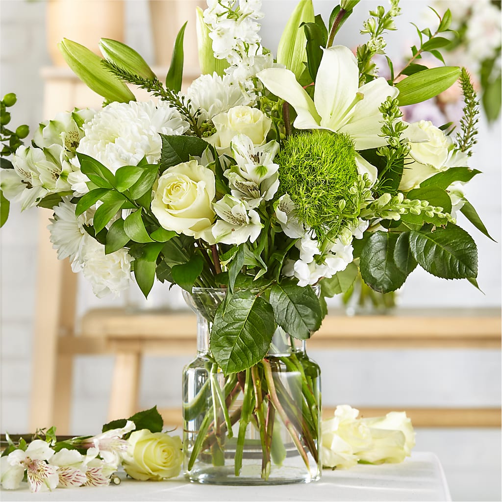 Classic Ivory – A Florist Original – Flower.delivery, Tontitown AR
