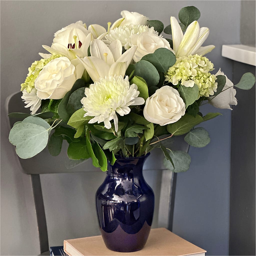 Snowy Dreams Bouquet –  Flower.delivery, Tontitown AR