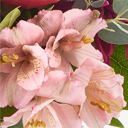 Berry Cobbler Bouquet –  Flower.delivery, Tontitown AR