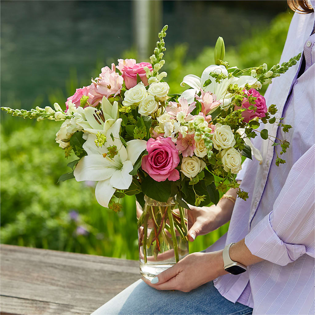 Fondly Bouquet –  Flower.delivery, Tontitown AR